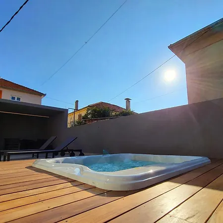 Апартаменты Firefly Luxury With Private Whirlpool Задар