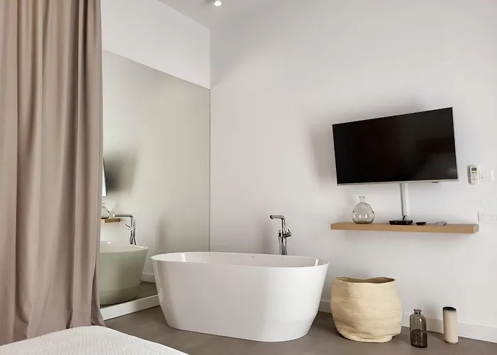 Firefly Luxury With Private Whirlpool Διαμέρισμα *