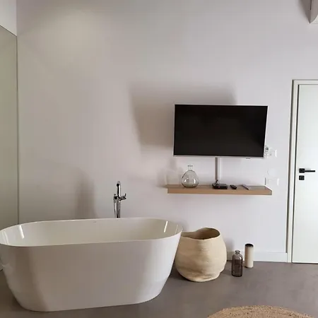 Apartment Firefly Luxury With Private Whirlpool