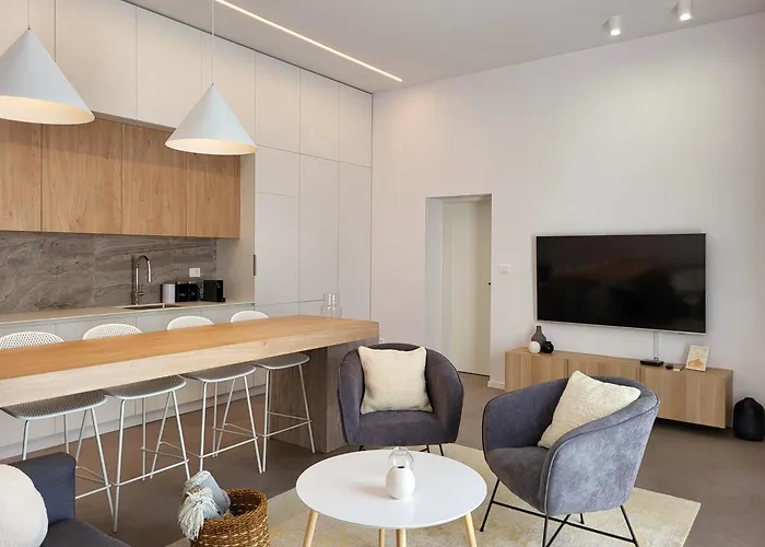 Firefly Luxury With Private Whirlpool *