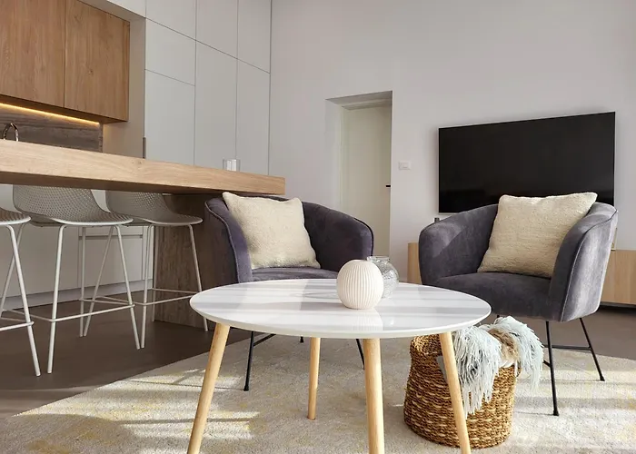 Firefly Luxury With Private Whirlpool Apartman